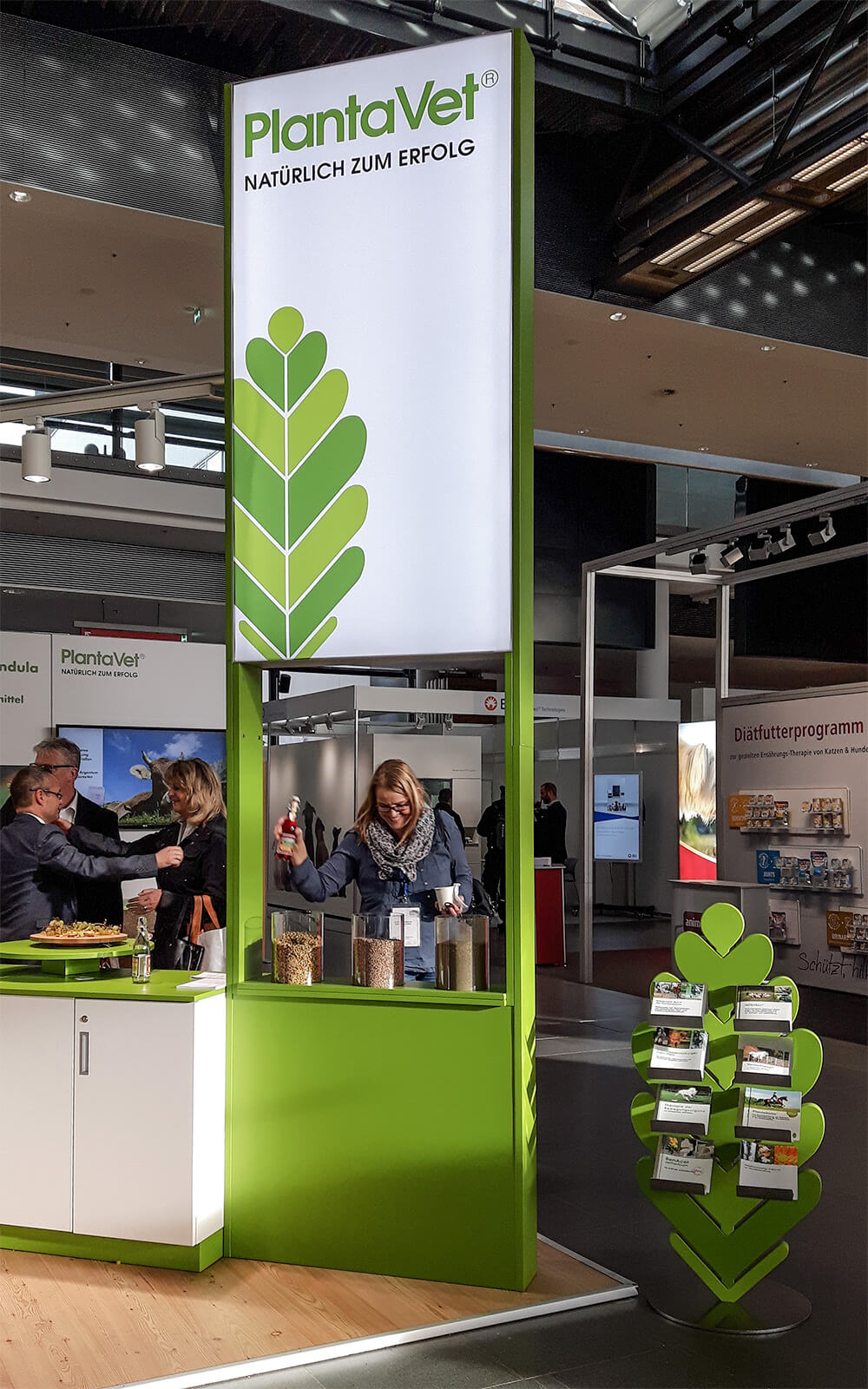 Plantavet Messestand Stele 1000x1600px