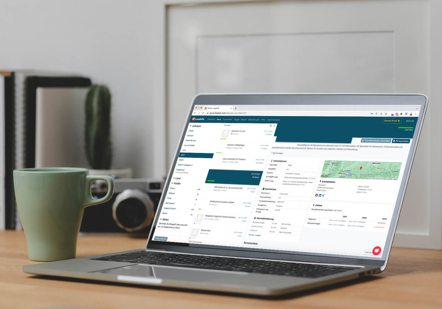 Inbox Seitlich Mockup Zugeschnitten