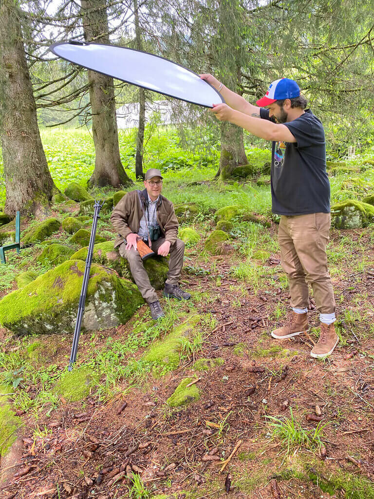 Im Wald wird Schatten gemacht, um das richtige Licht zu bekommen.